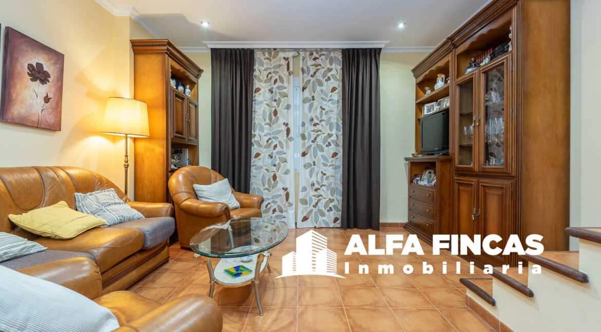 CASA CON PATIO EN CASAS DE FERNANDO ALONSO (12)