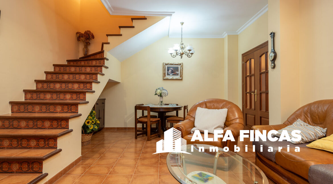 CASA CON PATIO EN CASAS DE FERNANDO ALONSO (13)