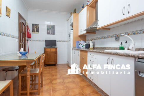 CASA CON PATIO EN CASAS DE FERNANDO ALONSO (9)