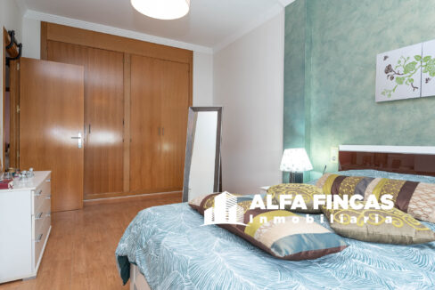 CHALET ADOSADO CON PATIO, TERRAZA Y GARAJE EN HONRUBIA (17)