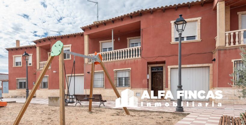 Adosado en venta en Honrubia