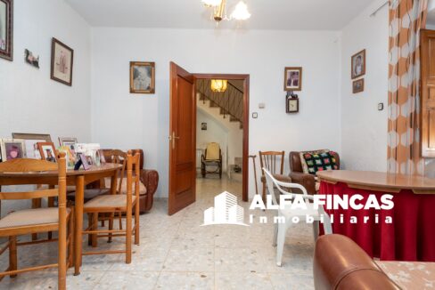 CASA CON PATIO EN LAS PEDROÑERAS (3)