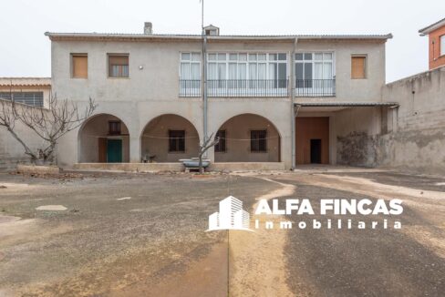 CASA CON PATIO Y GARAJE EN LA ALBERCA DE ZANCARA (13)