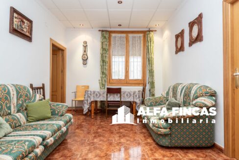 CASA CON PATIO Y GARAJE EN LA ALBERCA DE ZANCARA (3)