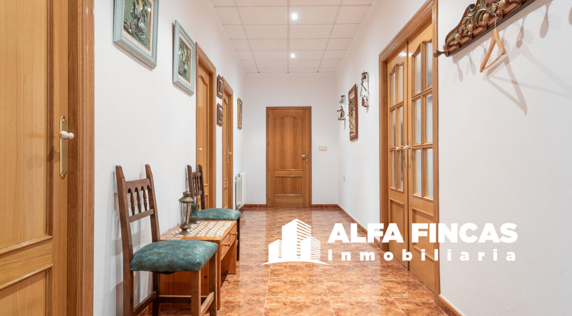 CASA CON PATIO Y GARAJE EN LA ALBERCA DE ZANCARA (7)