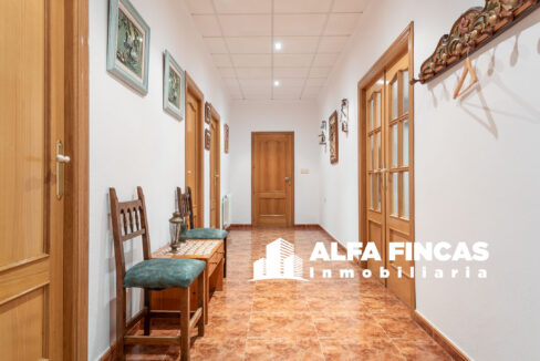 CASA CON PATIO Y GARAJE EN LA ALBERCA DE ZANCARA (7)