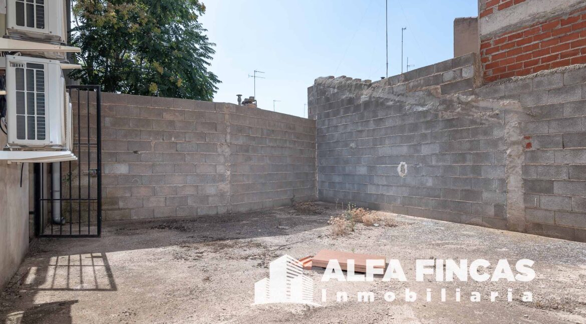 CASA Y LOCAL EN VENTA EN SAN CLEMENTE (11)