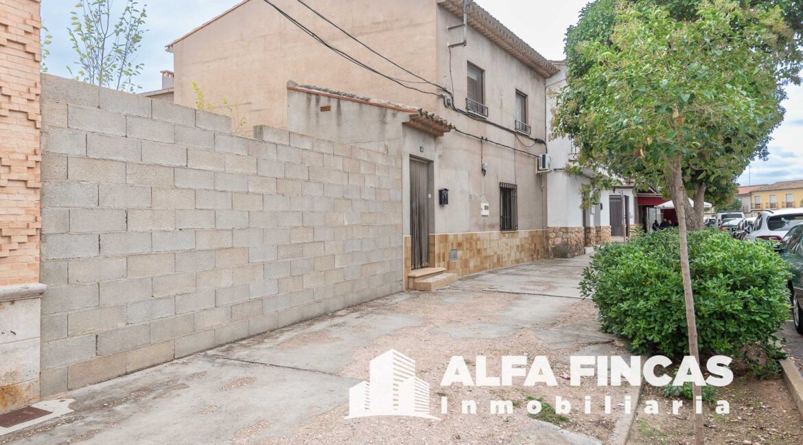 PISO CON CORRAL EN SAN CLEMENTE (13)