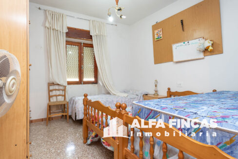 PISO CON CORRAL EN SAN CLEMENTE (2)