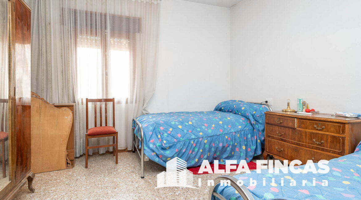 PISO CON CORRAL EN SAN CLEMENTE (4)
