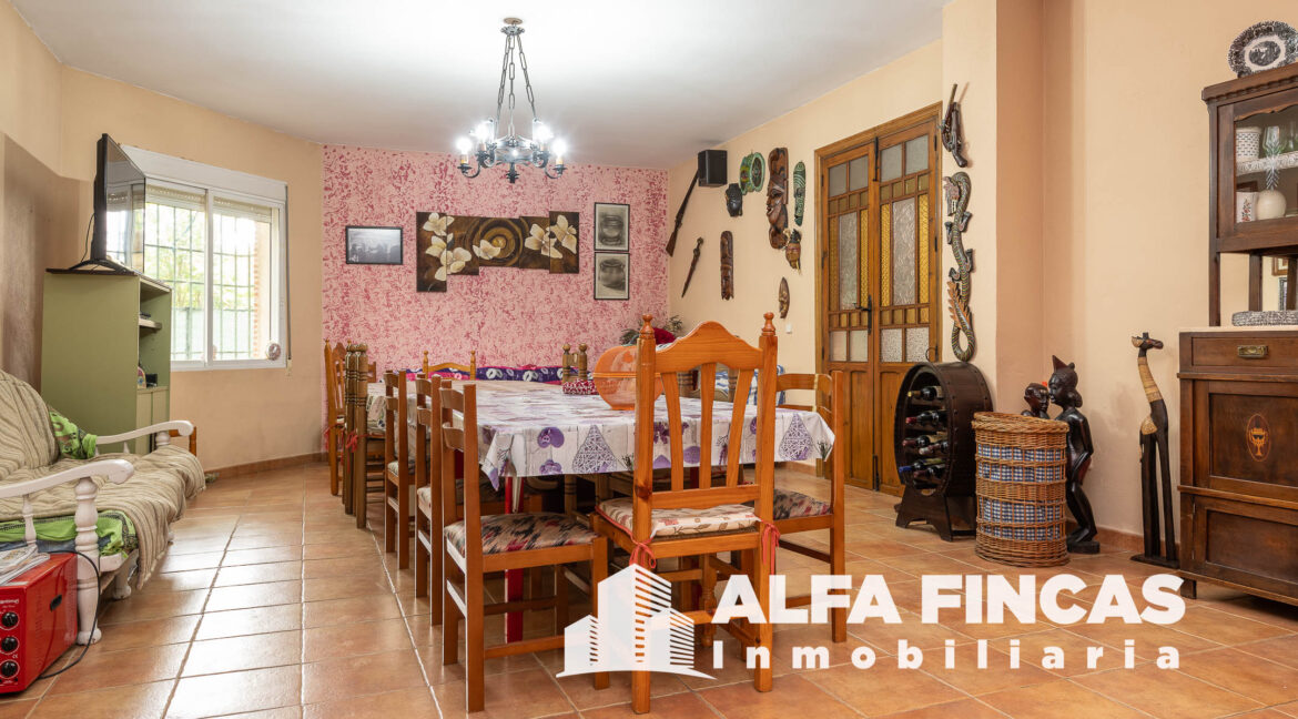 CASA EN VENTA CON PATIO EN SAN CLEMENTE (1)