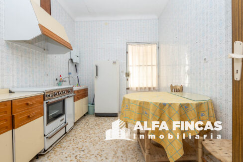CASA EN VENTA EN CASAS DE FERNANDO ALONSO CON PATIO Y GARAJE (6)