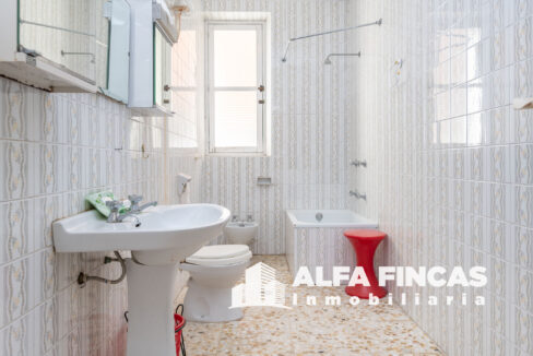 CASA EN VENTA EN CASAS DE FERNANDO ALONSO CON PATIO Y GARAJE (7)