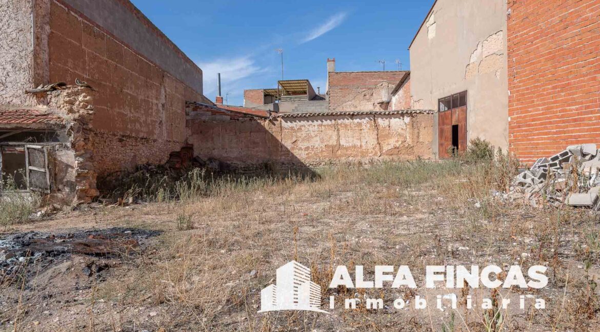 CASA EN VENTA EN CASAS DE FERNANDO ALONSO CON PATIO Y GARAJE (8)