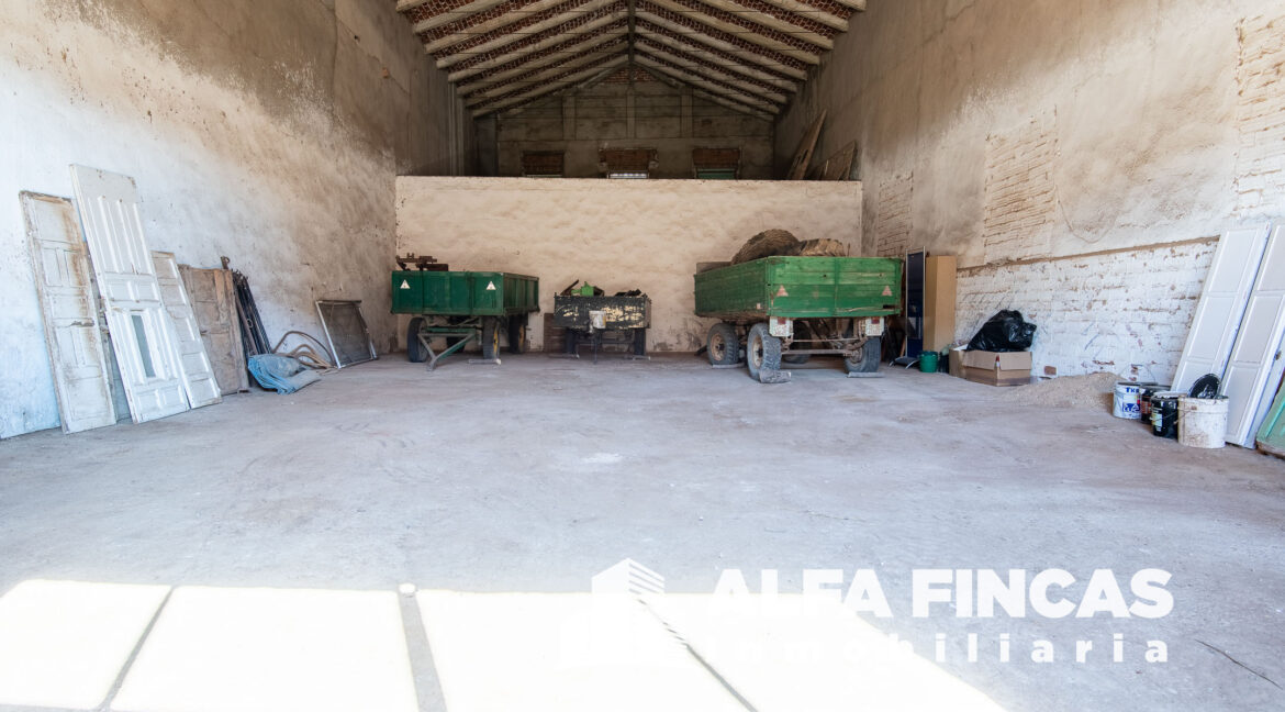 CASA EN VENTA EN CASAS DE FERNANDO ALONSO CON PATIO Y GARAJE (9)