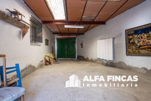 CASA EN VENTA CON PATIO Y GARAJE EN LA ALMARCHA (4)