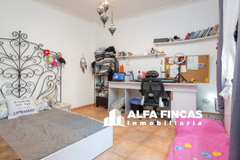 CASA CON PATIO Y JARDIN EN SAN CLEMENTE (14)
