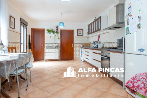 CASA CON PATIO Y JARDIN EN SAN CLEMENTE (16)