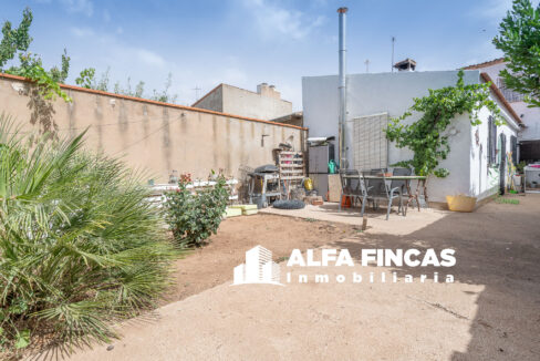 CASA CON PATIO Y JARDIN EN SAN CLEMENTE (22)