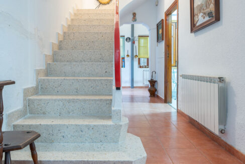 CASA CON PATIO Y CALEFACCION EN VILLARROBLEDO (21)
