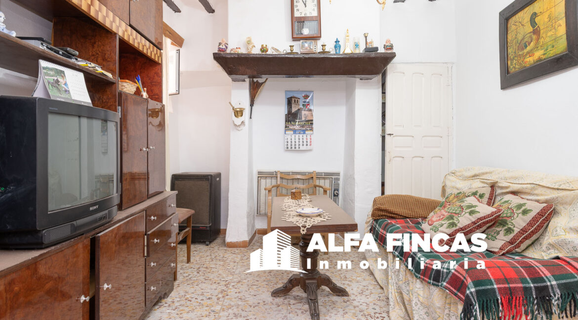 CASA CON PATIO EN LA ALAMARCHA (1)
