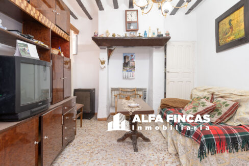 CASA CON PATIO EN LA ALAMARCHA (1)