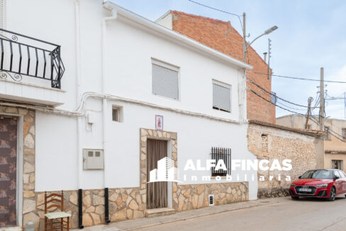 CASA CON PATIO EN LA ALAMARCHA (15)