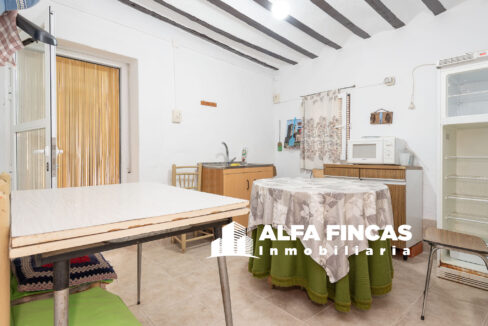 CASA CON PATIO EN LA ALAMARCHA (4)