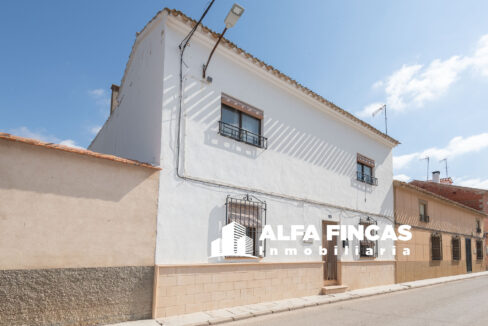 CASA CON PATIO Y GARAJE EN SAN CLEMENTE (16)